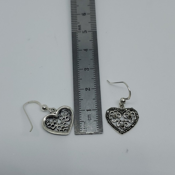 Sterling Silver heart earrings - Picture 3 of 7